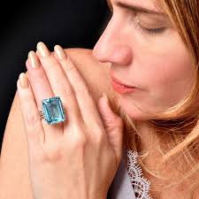 Sabbadini GIA Aquamarine 26.45cts Diamond Step-Cut 18K Gold Cocktail Ring  For Sale at 1stDibs