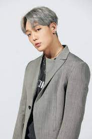 Tekst udostępniany na licencji creative commons: Ikon S Bobby Halts Solo Promotions To Focus On Group S Nearing Comeback