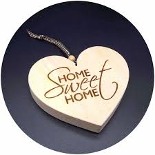 Handgefertigte Herzen Aus Zirben Holz Mit Familien Spruchen Wir Gravieren Individuelle Spruche Auf Holz Herzen A Holz Herz Holz Gravieren Kunst Holz Gravieren