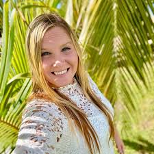 Roxy Castro (@real_estate_with_roxy) • Instagram photos and videos