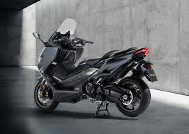 Checkout june promo & loan simulation in your city and compare the tmax dx 2021 with metropolis 400i, mp3 business and other rivals only at oto. Yamaha S Tmax Gets Limited Edition For 20th Anniversary Laptrinhx