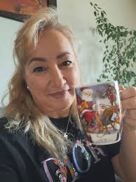 Good morning coffee friends☕️ It's cold outside,❄️ it's still a bit early  for this mug, but I really like the motif, it takes me back to childhood  when we wrote letters /full