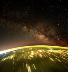 My favorite Milky way photo from 7 months in space : rAstronomy