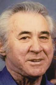 Emmett Bell's Instagram, Twitter & Facebook