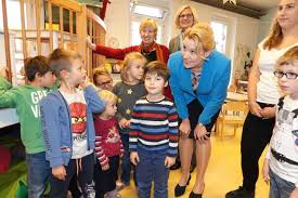 Franziska giffey (spd) tritt mit sofortiger wirkung von ihrem amt als bundesfamilienministerin zurück. Lichtenrade Berlin De Hoher Besuch Aus Der Bundespolitik Franziska Giffey War In Kita Lichtenrade Marienfelde