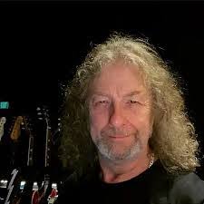 Tim Blunt's Instagram, Twitter & Facebook