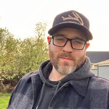 Age and details of a wool throw blanket