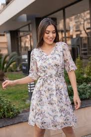 Kisa Kol Pudra Cicek Sifon Elbise Beyaz Sifon Elbise Moda Stilleri Elbise