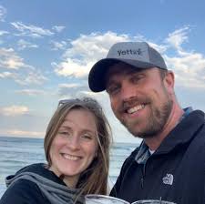 How do you go about replacing the fan/alternator belt? The manual says you  must separate the engine or transmission from the body to remove the drive  shaft connected to the crankshaft pulley. |