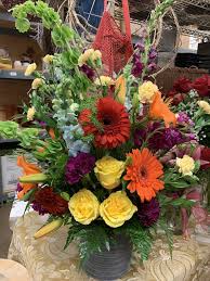 The fedex in clarksville, tn on wilma rudolph is the best!! Four Seasons Florist Clarksville Tn