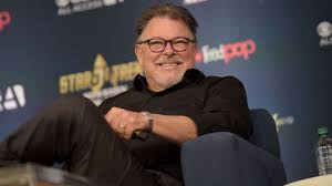Oder haben wir uns das alles nur ausgedacht? X Factor Das Unfassbare So Sieht Jonathan Frakes Nun Aus Promiflash De