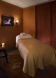 Pin By Shante Nichols On Inspiring Ideas Reiki Room Reiki Room Meditation Rooms Massage Therapy Rooms