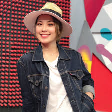 Tidak mudah melatah dengan teguran tersebut, sebaliknya janna berjanji akan lebih menitik beratkan soal pemakaiannya. Bagi Talk Inspirasi Tapi Seluar Ketat Janna Nick Akui Tak Peka Pilih Pakaian Erin Sakura