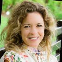 Amanda Folsom's Instagram, Twitter & Facebook