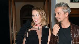 Ранним утром режиссер на весь инстаграм признался в. Bogomolov Pohudel Na 18 Kilogrammov Pered Svadboj S Sobchak Ria Novosti 03 03 2020