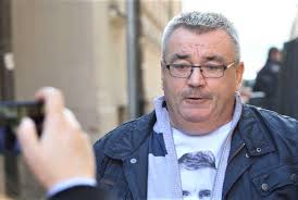 Ifet feraget, odvjetnik obitelji memić, na facebook stranici pravda za dženana memića, obratio se novinaru avdi avdiću povodom istrage tužiteljstva bih vezano za slučajeve dženan memić i david. Ekskluzivno SvÑ˜edocheÑše Muriza MemiÑ›a Karan Mi Ñ˜e Trazhio Novac NeboÑ˜sha VukanoviÑ› Info TrebiÑše