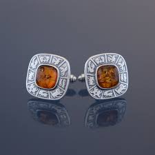 Manschettenknöpfe sind ein zeitloses schmuckstück für den gentlemen. Manschettenknopfe Aus 925 Sterlingsilber Und Baltischem Bernstein Online Shop Des Schmuckhauses Vineta In Zingst