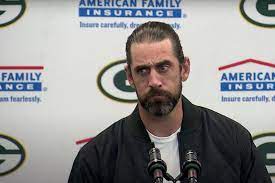 8 Aaron Rodgers Memes Even Packer Fans Can T Help But Laugh At