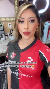 ¡Descubre mi nuevo tatuaje rojinegro!