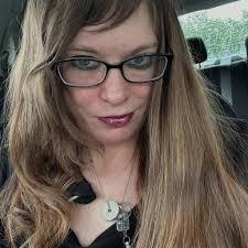 Melinda Banks's Instagram, Twitter & Facebook