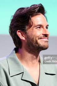 Jonathan Bailey at Deadline Contenders Television 2024 : r/jonathanbailey