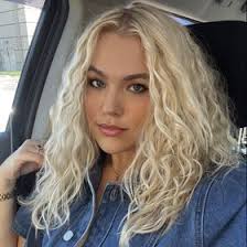 Liv Williams (oliviaraewillia)