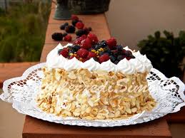 Torta Vegana Con Fragole E Frutti Di Bosco Lefrivolezzedisimo