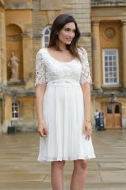 Plissees in weiß im online shop bestellen! Plissee Umstandsbrautkleid Mit Spitze Umstandsbrautkleider Kurz Umstandsbrautmode Mamarella