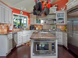 You need to settle on one or a combination of two colors. Feng Shui Kitchen Paint Colors Pictures Ideas From Hgtv Hgtv