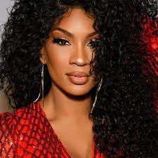 Amber Theriot's Instagram, Twitter & Facebook