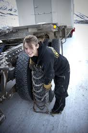 Lisa kelly is an american trucker who has been featured on the history channel reality television series ice road truckers and its spinoff s. Lisa Kelly Ice Road Trucker Lisa Kelly Trucks And Girls Women Trucker