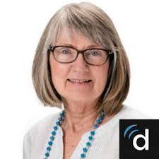 Jennifer Searles's Instagram, Twitter & Facebook