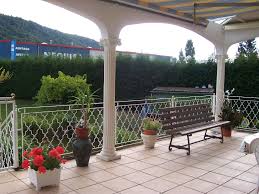 Colonne Cannelee En Beton Prefabrique Ciment Blanc Pour Amenager Votre Terrasse Et Jardin Beton Prefabrique Prefabrique Terrasse Jardin