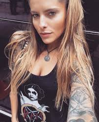 Das beweist das model auf einem neuen foto, das es auf instagram postet. Sexy Und Freizugig Die Schonsten Selfies Von Sophia Thomalla Mz De