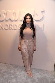 Shop @skims soft lounge and our @kkwbeauty & @kkwfragrance 12 days of. Kim Kardashian Ist Nicht Langer Nur Millionarin Sondern Milliardarin Vogue Germany