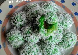 Simak kreasi resep dan cara membuat kue klepon yang praktis berikut ini! Recipe Delicious Klepon Ketan Tanpa Ribet