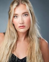 Gretchen Bloom's Instagram, Twitter & Facebook