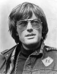 Who did you like better.. Peter Fonda or Peter Fonda? One being in "The  Wild Angels", the other being in "Easy Rider"?