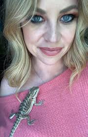 Is it normal for a female bearded dragon in Florida to not brumate yet?