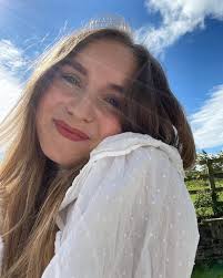 She forecast cloud but out came the sun 🌞 *the only time I'm okay with  being wrong* enjoy the slices of bonus sunshine today! #vitaminD #weather