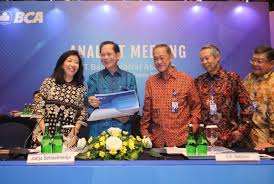 Bunga deposito bca hingga saat ini masih menjadi salah satu yang diminati oleh banyak nasabah walau sifatnya . Bca Selektif Sesuaikan Suku Bunga Deposito Dan Kredit Republika Online