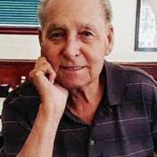 Elizabeth Smiddy's Instagram, Twitter & Facebook