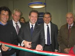 Via carlo magno 7 50127 firenze fi. Riapre La Filiale Della Cassa Di Risparmio Di Lucca In Piazza Della Liberta A Firenze Clip Comunicare