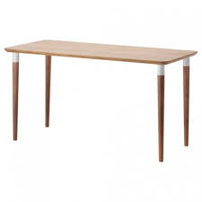 طاولة الخيزران