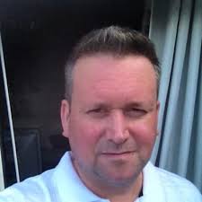 Simon Bradley (@hotcurrymonster)