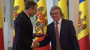 Orice om e o carte în devenire.. Nicolae Dabija Criticat DupÄƒ Ce A Fost Decorat Cu O DistincÈ›ie De Andrian Candu Declarand CÄƒ Republica Moldova Este Pe Un Drum Bun Politic Unimedia