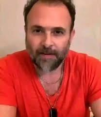 Expression of love and affection to a queen