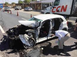 En el lugar se presentó personal de sempro, porque una persona necesitó ser asistida y fue derivada. Conductor Provoca Aparatoso Accidente En El Periferico