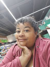 When your mom has to work, so dad makes the aldi run.... #poornormisntsizeL  🤣🤣🤣