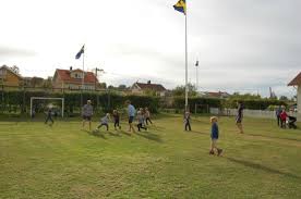 I de befintliga 17 fotbollsreglerna har regeln för spelplanen ordningstalet ett (1). Fotbollsplan Picture Of Ramsviksgarden Hunnebostrand Tripadvisor